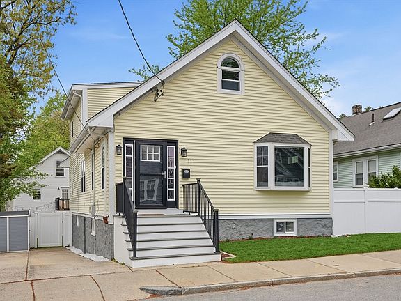 2nd image of 11 Sherbrook St