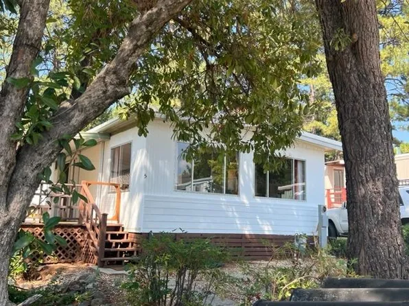 1088 Pampas Dr, Grass Valley, CA 95945