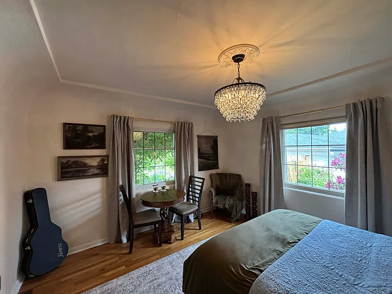130 N Franklin Ave #1 — Photo 2