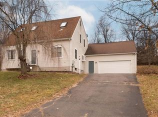 12 Brookview Ln, Middletown, CT 06457