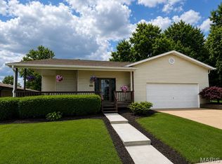 8686 Barby Ln, Saint Louis, MO 63124