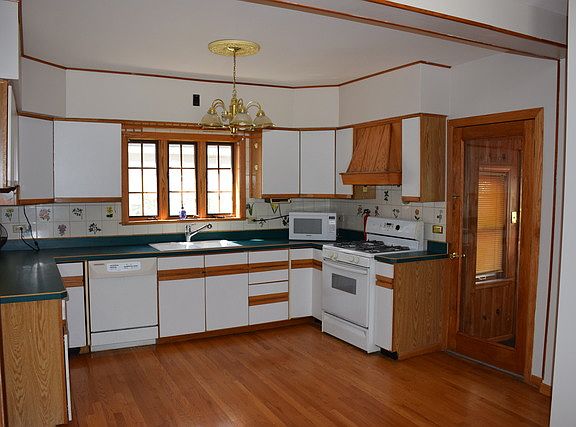 4th image of 1431 Marengo Ave