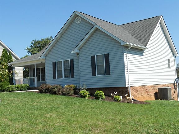 3rd image of 69 Russell Springs Dr