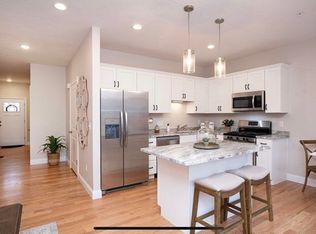 10 Dora Dr #10C, Taunton, MA 02780