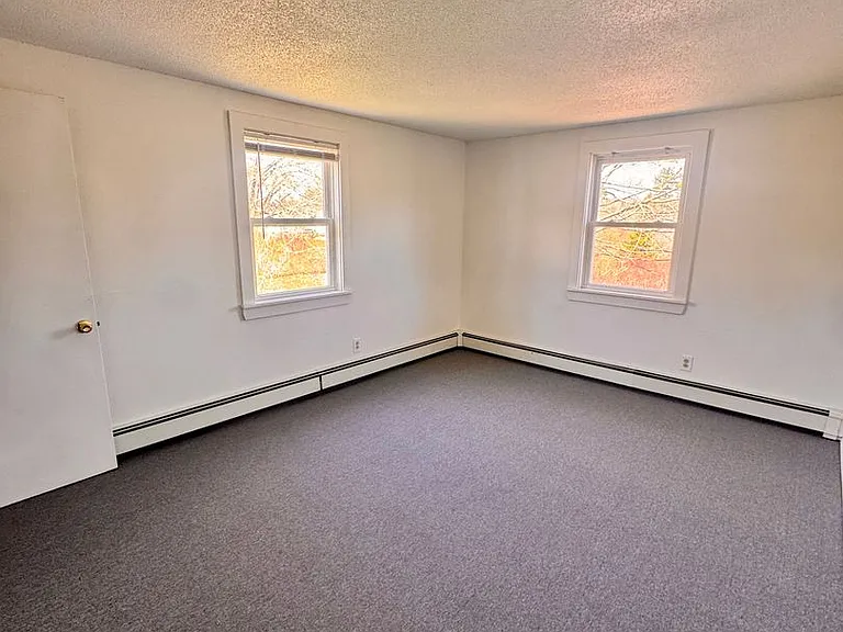 7 Rocky Hill Rd — Photo 8