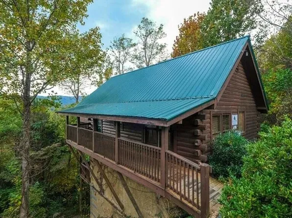 544 Royal Coachman Dr, Pigeon Forge, TN 37863