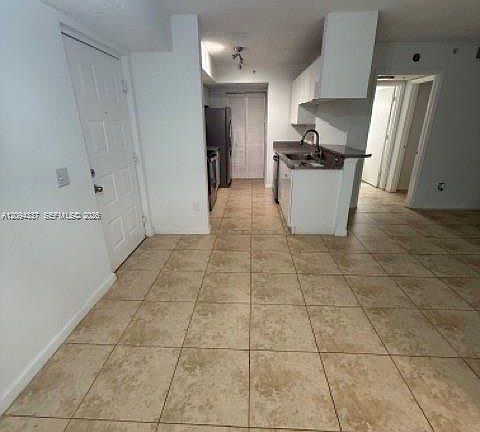 4th image of 450 S Park Rd #5103