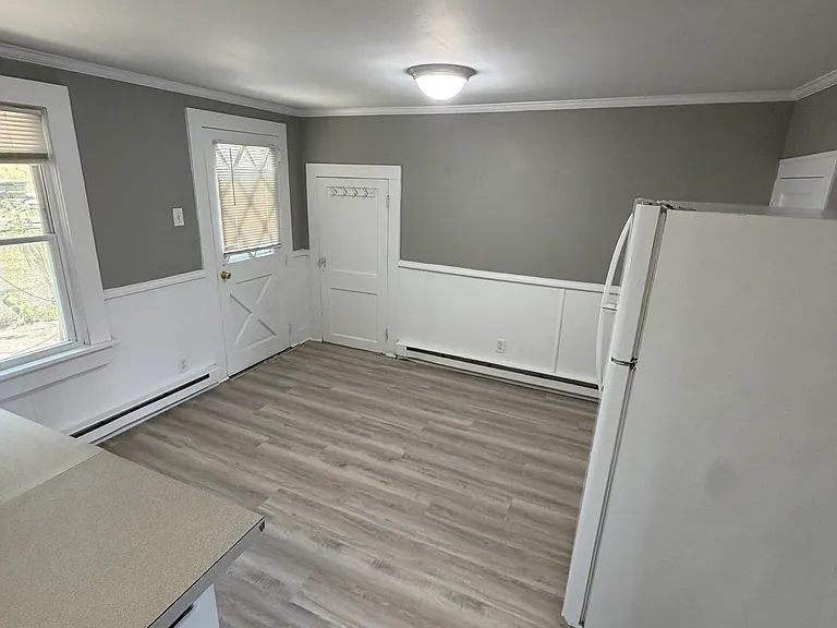 1115 Prescott Ave — Photo 4