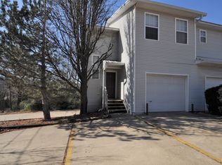 1001 N Molly Ct, Fayetteville, AR 72701