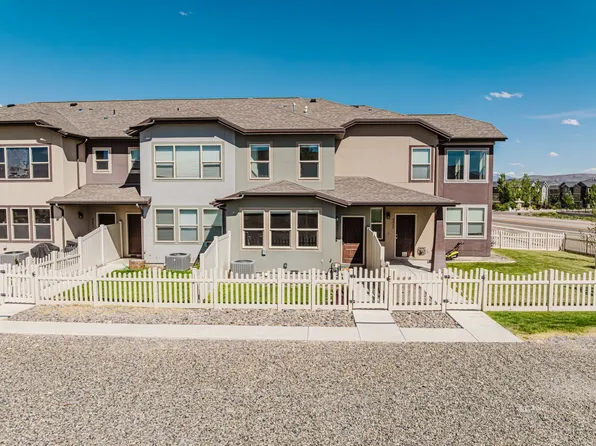 3627 Autumn Colors Dr, Elko, NV 89801