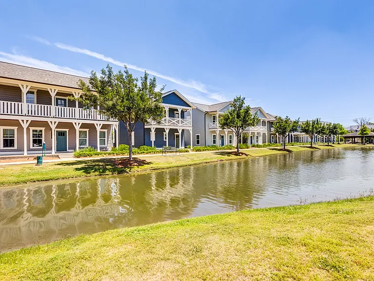 Arlington Cottages and Townhomes-POI-023