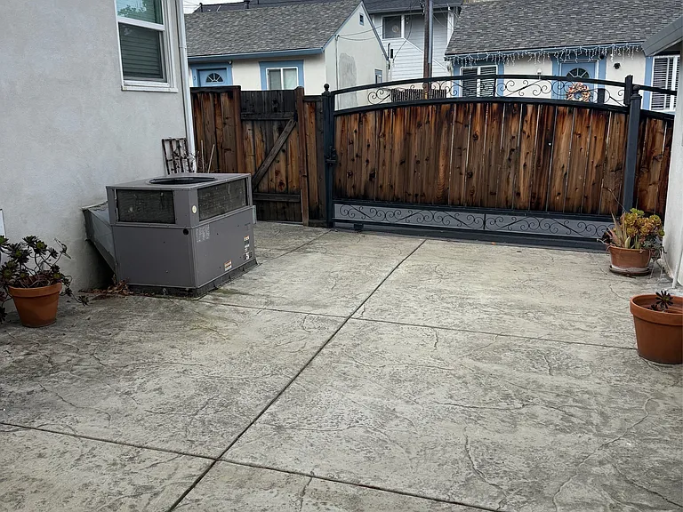 4059 Vineyard Ave — Photo 8