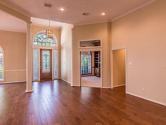 3rd image of 110 Bentwater Bay Cir