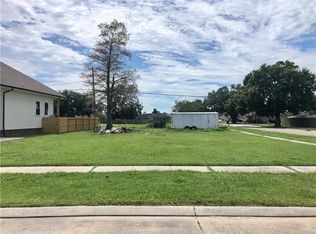 300 Genet Dr, Arabi, LA 70032