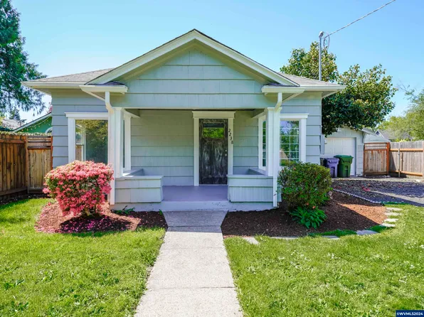 2238 Trade St SE, Salem, OR 97301