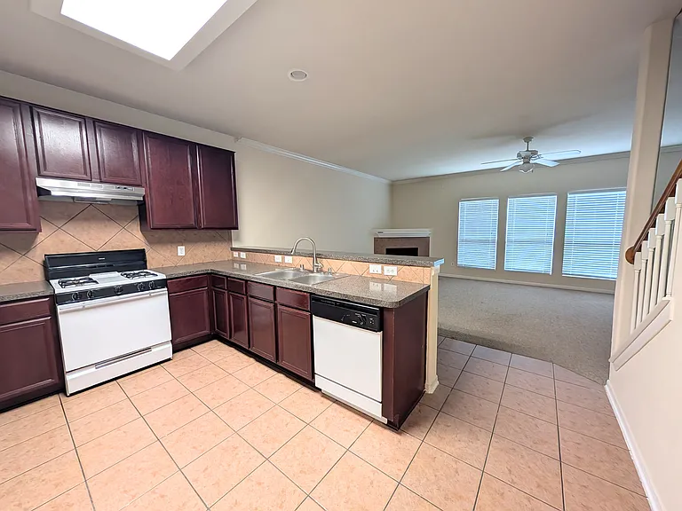 2830 Youpon Lake Ct — Photo 12