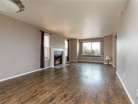 5th image of 4933 Enetai Ave NE