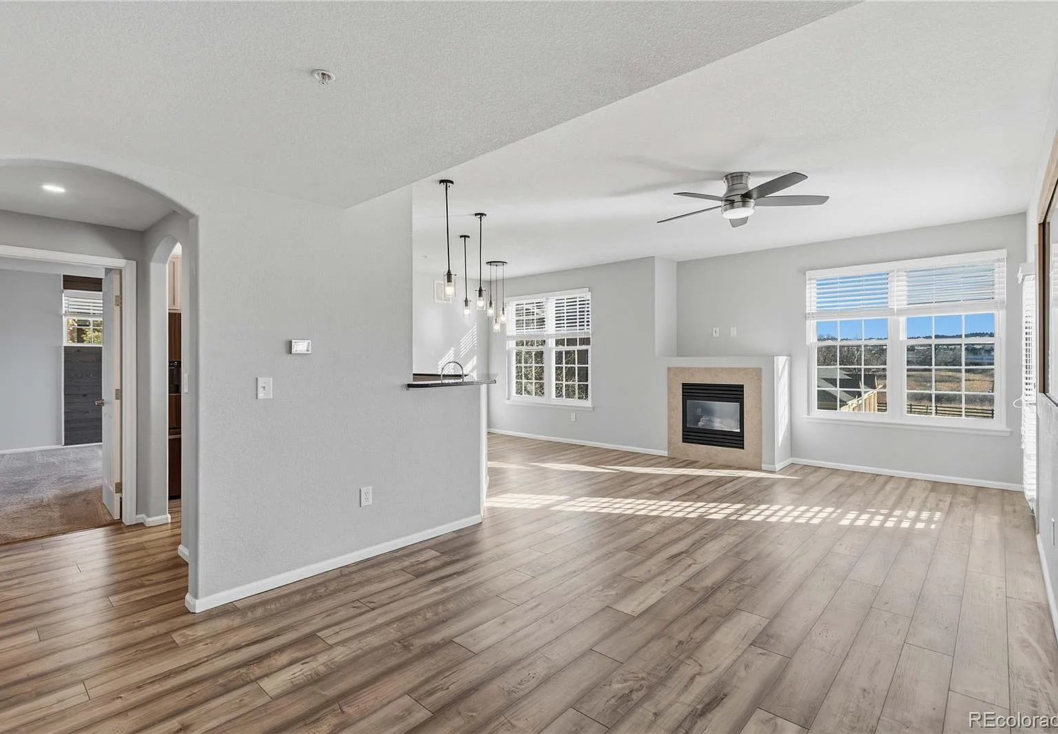 2 bed, 2.0 bath, 1180 sqft, $2,000 — Photo 3