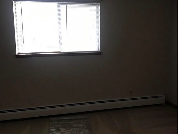 5th image of 406 Joe McCarthy Dr APT C4