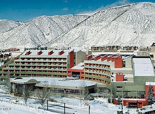 137 Benchmark Rd #423, Avon, CO 81620