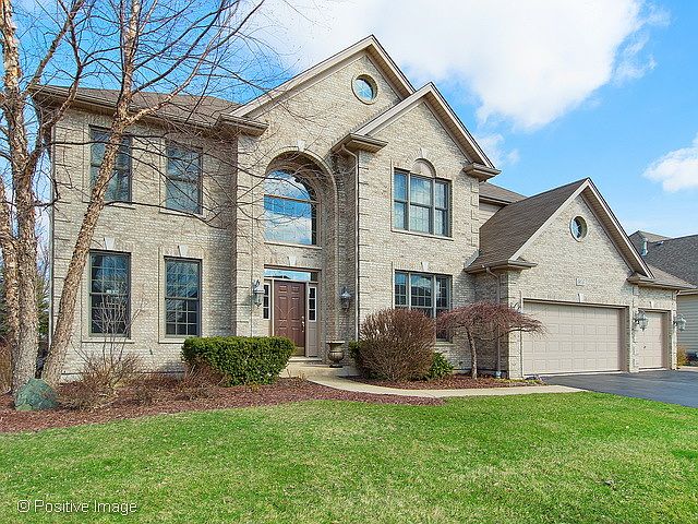 1st image of 905 Academy Ln
