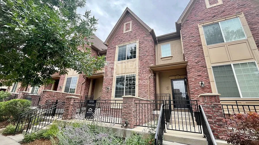 940 Bristle Pine Cir #C
