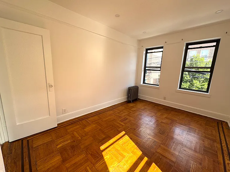 28-32 45th St #2L — Photo 5