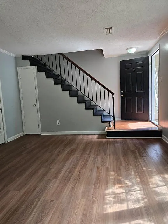 5140 Highpoint Rd #8 — Photo 2
