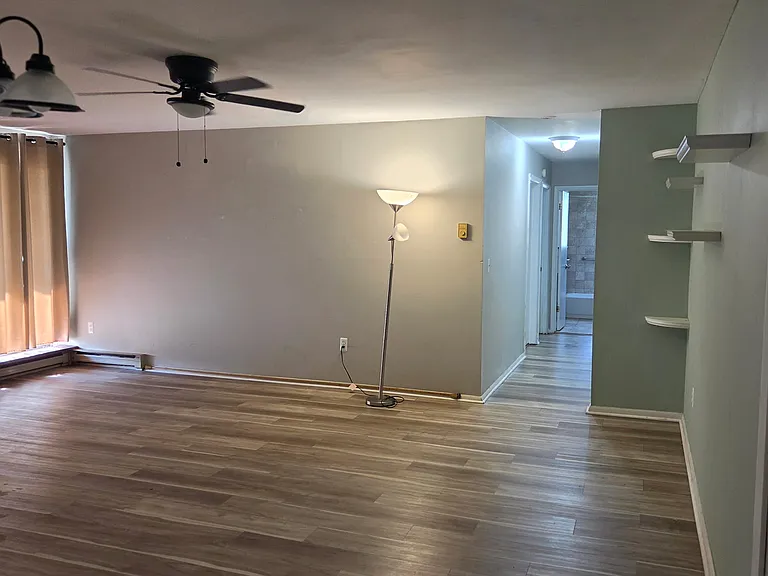 1100 Vista On The Lk — Photo 21
