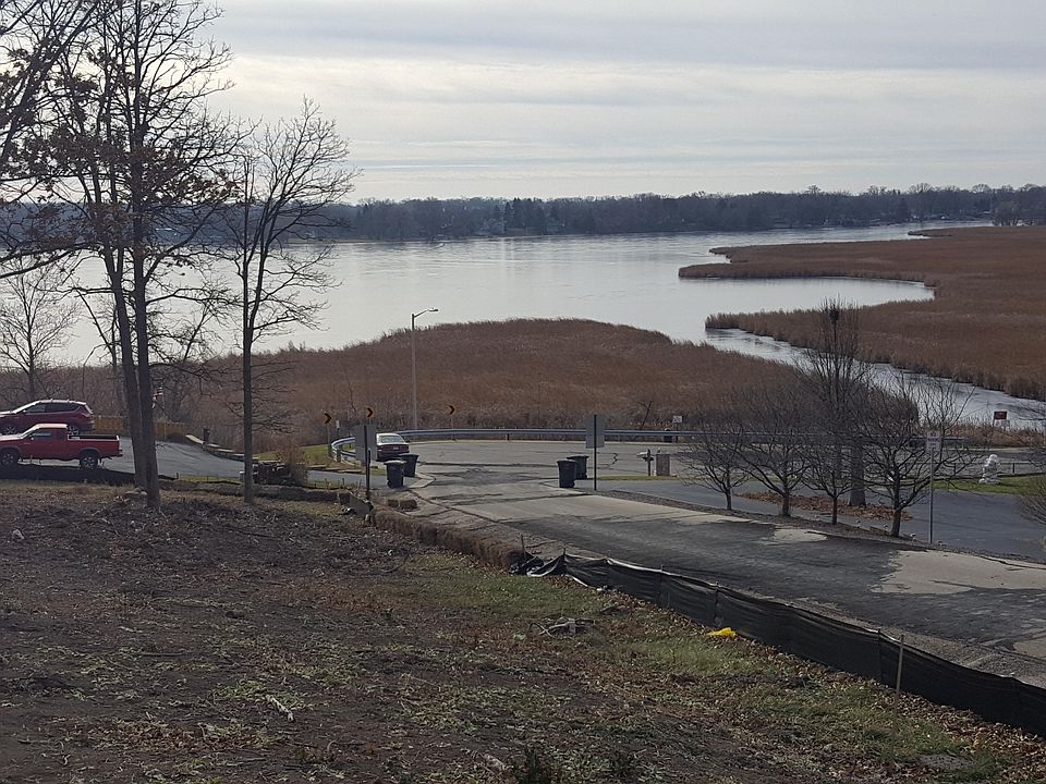 View from front yard