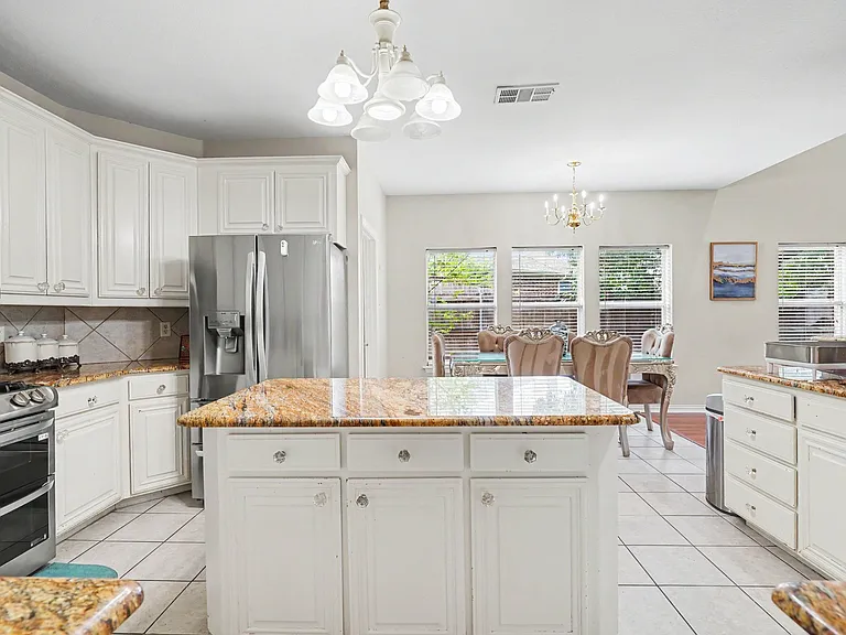 8660 Lariat Cir — Photo 15