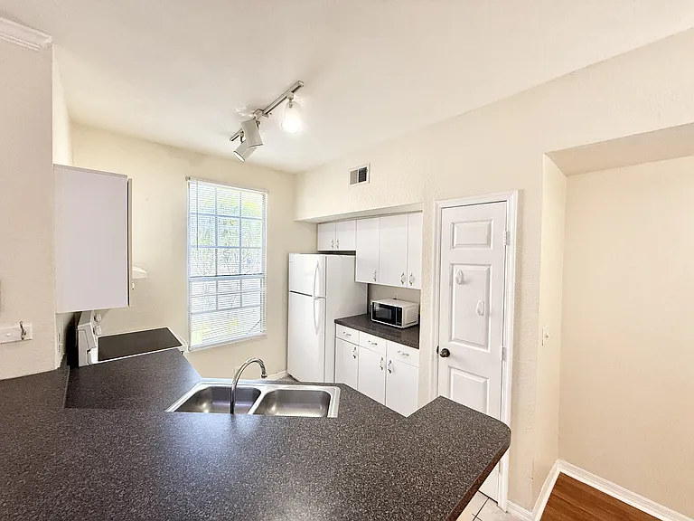 6320 Raleigh St #604 — Photo 4