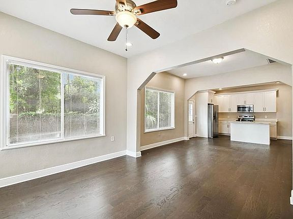 4th image of 2708 N Mitchell Ave #A-b