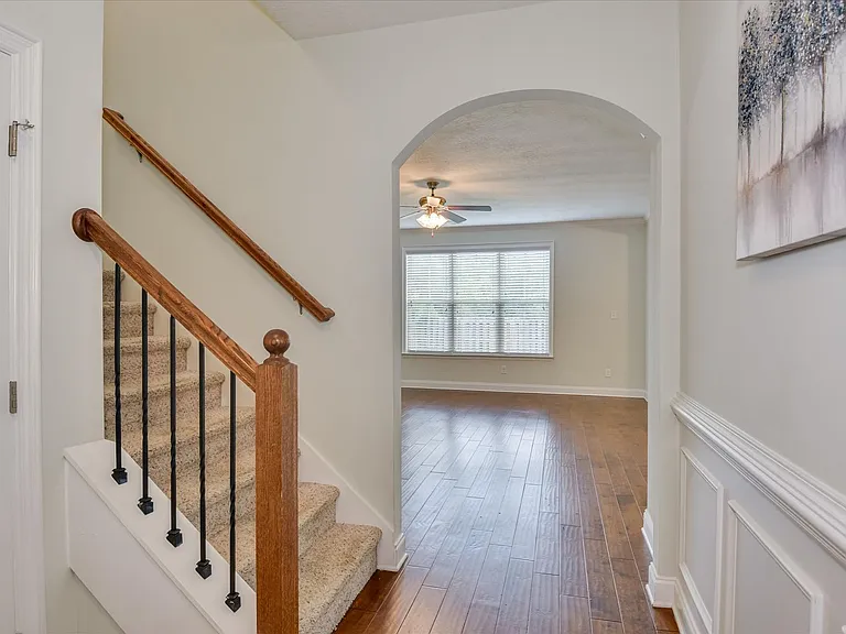 5564 Connor Dr — Photo 7