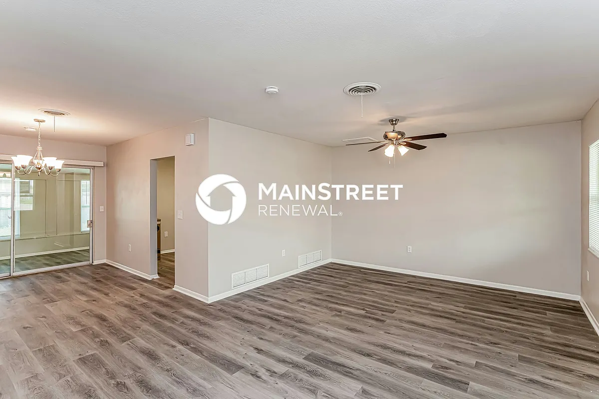 Living Room - 604 Shamrock Blvd