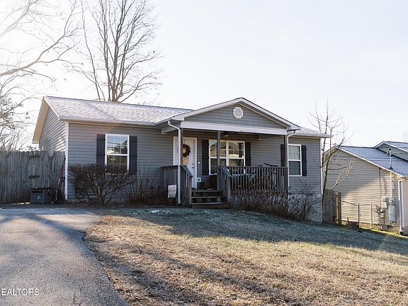 3rd image of 2228 Murray Dr
