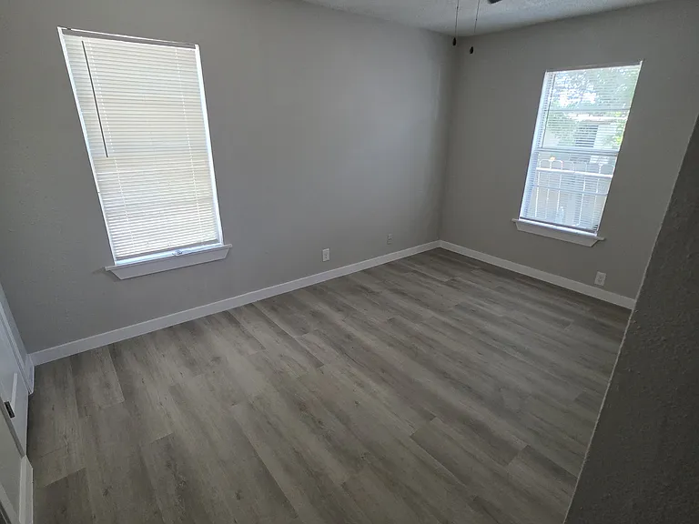 1714 Islla Dr — Photo 5