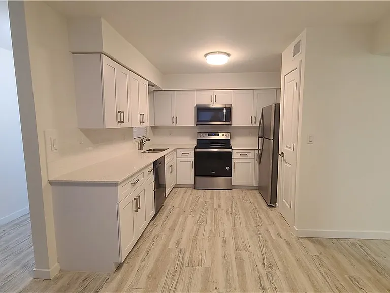 2610 Providence St #3 — Photo 7