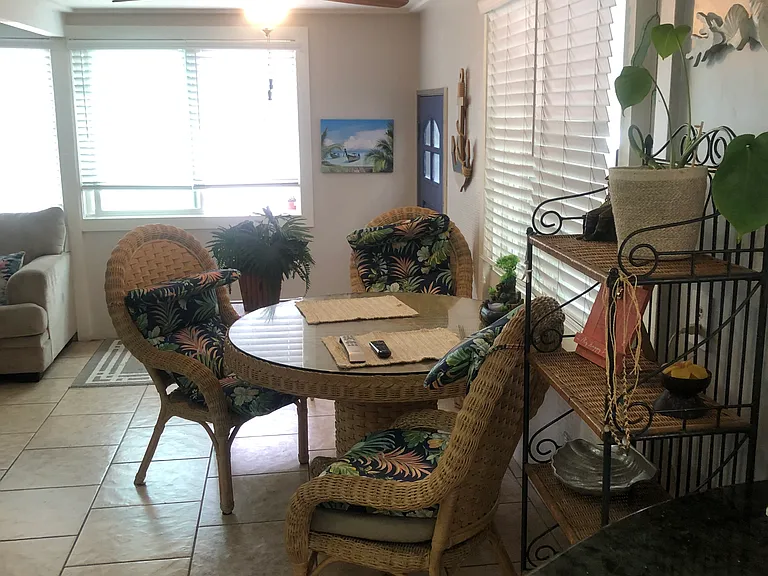 809 Santa Clara Pl #809 — Photo 4