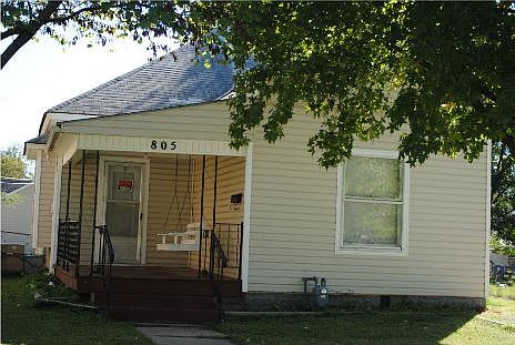 1st image of 805 W Cottonwood St
