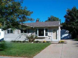 3526 Glenbrook Dr, Lansing, MI 48911