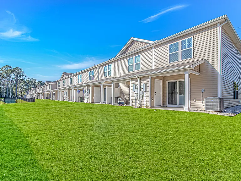Coastal Wind Townhomes — Photo 18