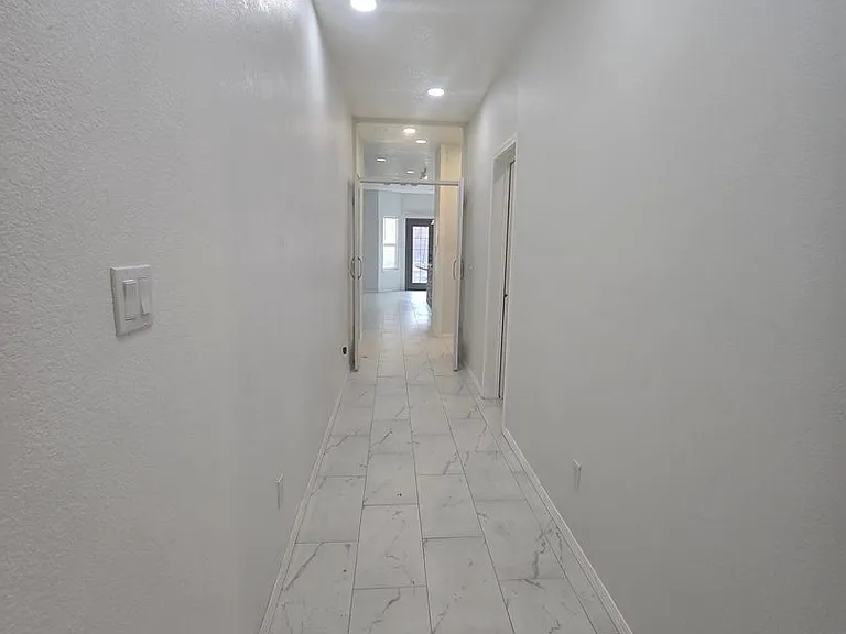 5325 Caprock Ct NE — Photo 5