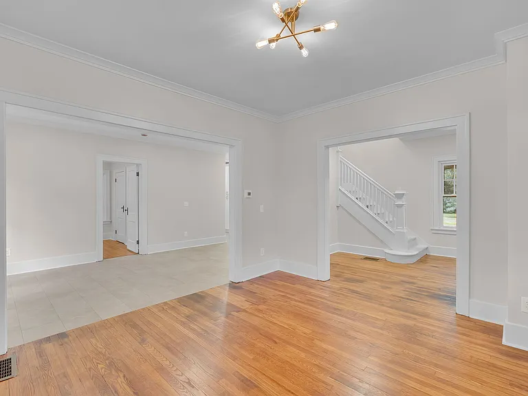 850 Campbell Blvd — Photo 9