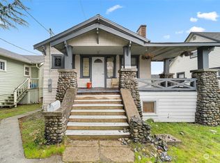 7008 Linden Ave N, Seattle, WA 98103