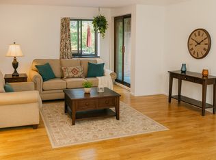 44 Concord Ave APT 102, Cambridge, MA 02138