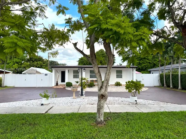4531 SW 98th Ct, Miami, FL 33165
