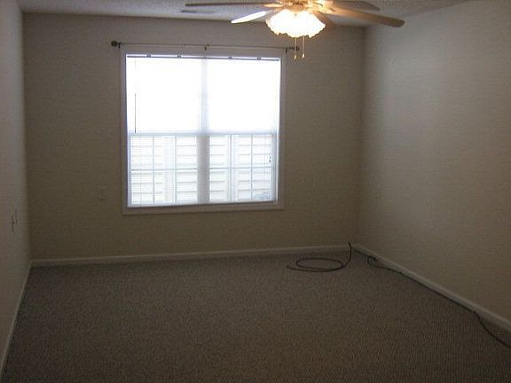 4th image of 4748 Gardenia Cir