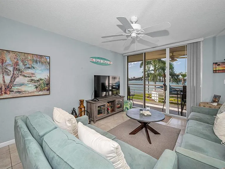 5901 Bahia Del Mar Cir #223 — Photo 12