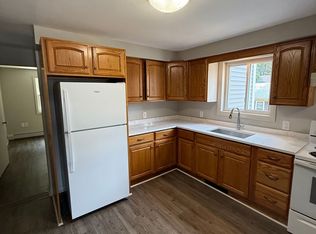 46 Plymouth St, Meredith, NH 03253